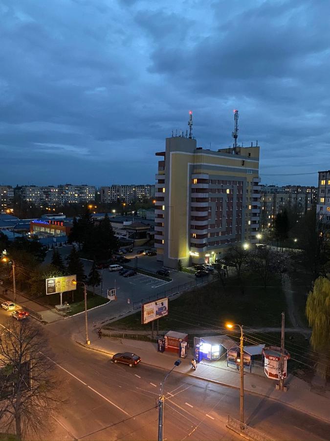 Віп Апартаменти В Районі Автовокзалужк Great House,Жк Арена,Поблизу Обласноі Лікарні リウネ エクステリア 写真