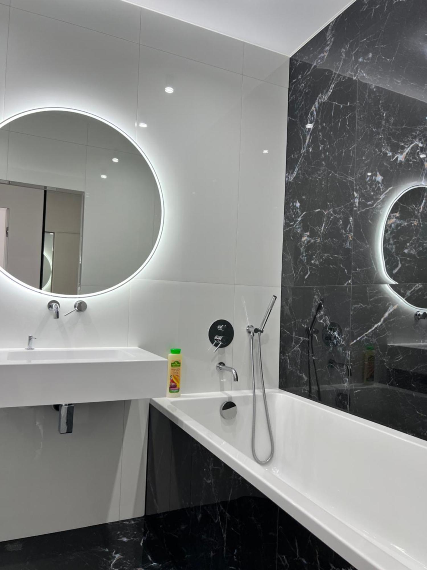 Віп Апартаменти В Районі Автовокзалужк Great House,Жк Арена,Поблизу Обласноі Лікарні リウネ エクステリア 写真