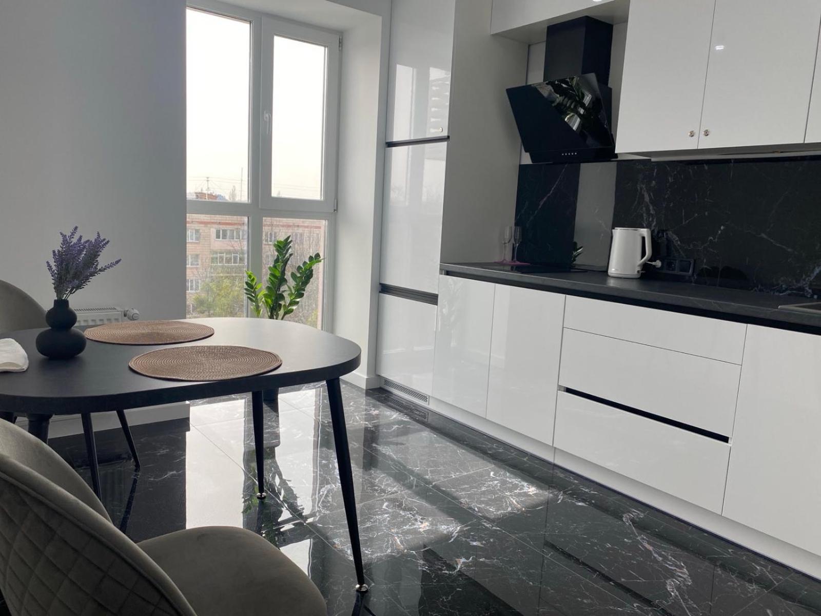 Віп Апартаменти В Районі Автовокзалужк Great House,Жк Арена,Поблизу Обласноі Лікарні リウネ エクステリア 写真