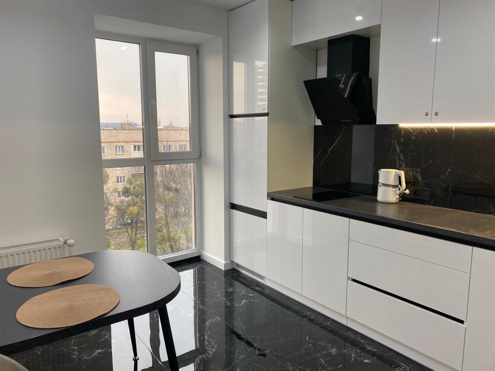 Віп Апартаменти В Районі Автовокзалужк Great House,Жк Арена,Поблизу Обласноі Лікарні リウネ エクステリア 写真